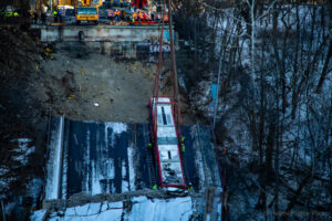 Fern Hollow Bridge bus extraction - Heather Schor Photo - jan 2022 -5R1A6127