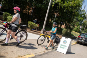 02- Squirrel Hill Farmer's Market - Heather Schor Photography -5R1A8579_