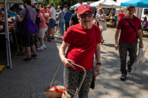 06- Squirrel Hill Farmer's Market - Heather Schor Photography -5R1A8603_