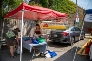 29- Squirrel Hill Farmer's Market - Heather Schor Photography -5R1A8688_