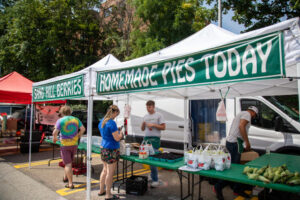 36- Squirrel Hill Farmer's Market - Heather Schor Photography -5R1A8709_