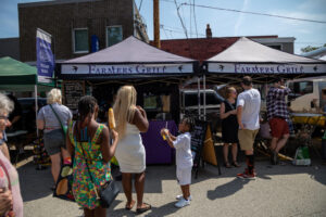 45- Squirrel Hill Farmer's Market - Heather Schor Photography -5R1A8732_