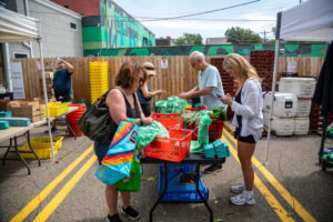 72- Squirrel Hill Farmer's Market - Heather Schor Photography -5R1A8791_