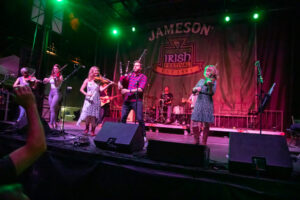 07- Gaelic Storm - pittsburgh irish fest - 5R1A4065